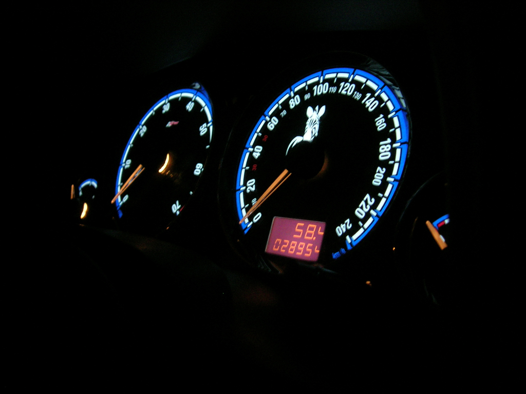 Plasmatacho Opel Astra G Opc Zebra Aus Der Bilder